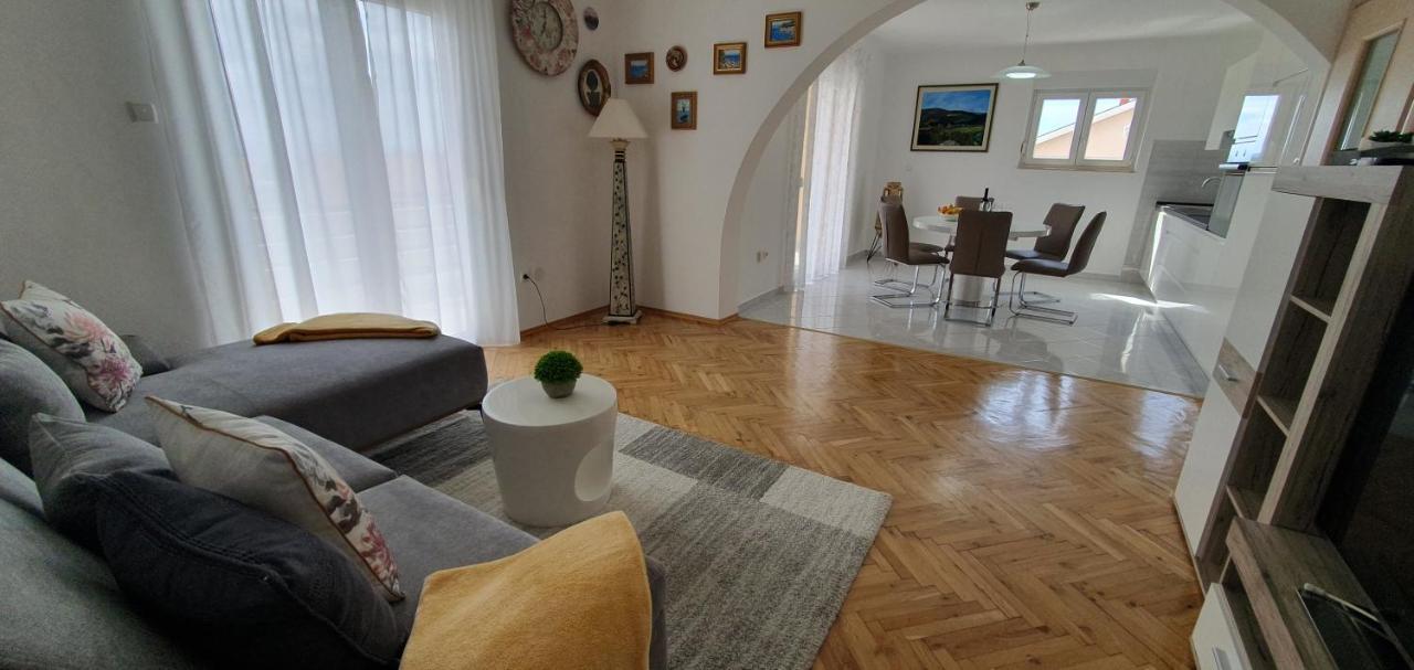 Apartmani Pavlovic 크르크 외부 사진